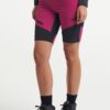 Tenson Himalaya Stretch Shorts W Dark Fuchsia På Model